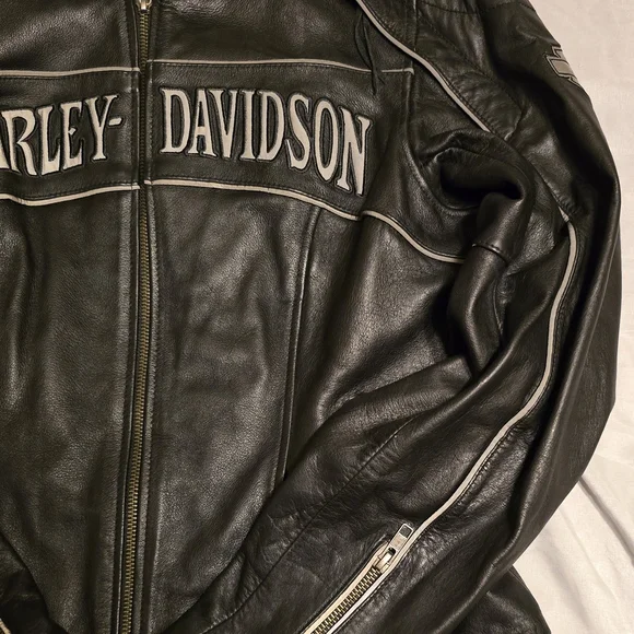 Women's Harley-Davidson Black Leather Jacket With Reflective Logos - Picture 8 of 12